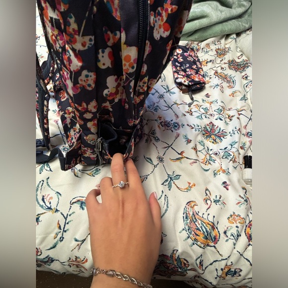 vera bradley backpack - Picture 3 of 10